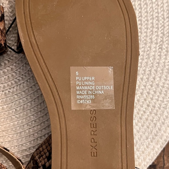 Express Snakeskin “New” sandals size 5 🖤🤎 - Picture 11 of 13